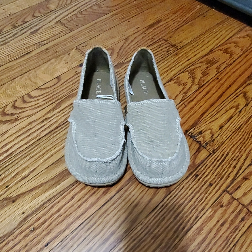 Size 2 boys canvas boat shoe